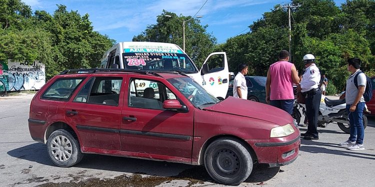 SEIS PERSONAS LESIONADAS EN APARATOSO ACCIDENTE DE TRÁNSITO EN CANCÚN