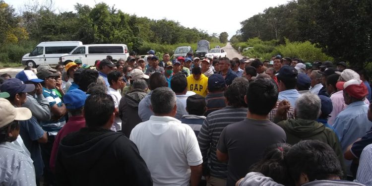 SE RECRUDECE CONFLICTO EN TIHOSUCO, SE SUMA UNA TERCERA COMUNIDAD A LA LUCHA