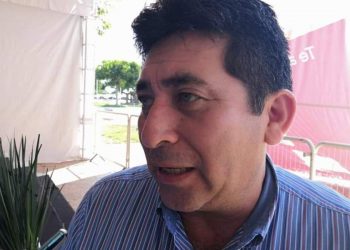 PIDEN MAESTROS AUMENTO SALARIAL
