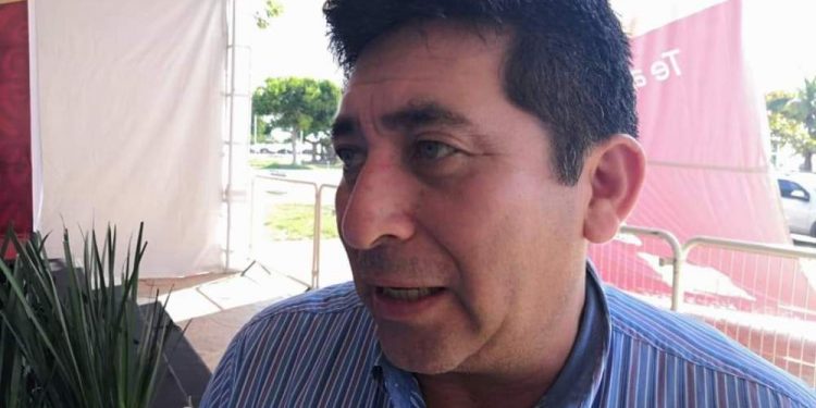 PIDEN MAESTROS AUMENTO SALARIAL