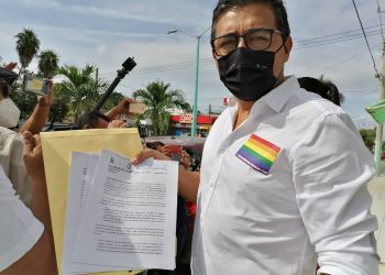 ENTREGAN SOLICITUD PARA QUE LA COMUNIDAD LGTB+ TENGA ESPACIOS EN LAS ELECCIONES