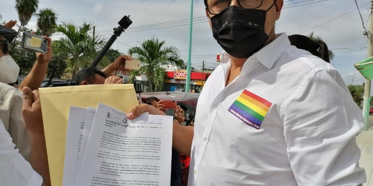 ENTREGAN SOLICITUD PARA QUE LA COMUNIDAD LGTB+ TENGA ESPACIOS EN LAS ELECCIONES