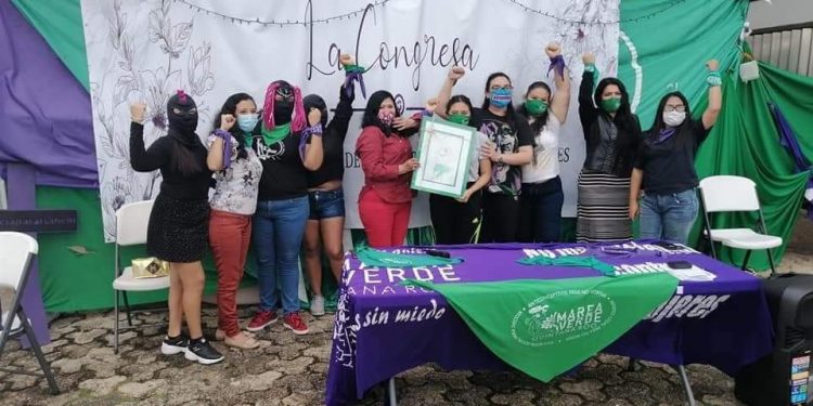 GRUPOS PROVIDA EXIGEN A LA RFQ DESALOJAR EL CONGRESO