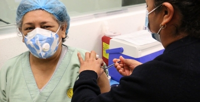 APLICA SALUD 2 MIL 855 VACUNAS A PERSONAL DE SALUD QUE LABORA EN LA PRIMERA LÍNEA CONTRA EL COVID-19