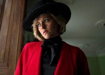 LA PRIMERA IMAGEN DE KRISTEN STEWART COMO LADY DI SALE A LA LUZ
