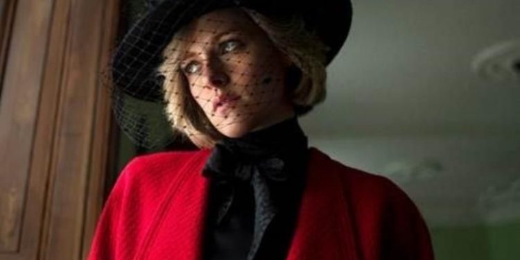 LA PRIMERA IMAGEN DE KRISTEN STEWART COMO LADY DI SALE A LA LUZ