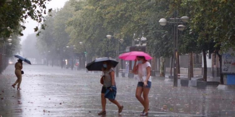 LLOVIZNAS AISLADAS PARA LA CHONTALPA Y SIERRA ESTE SÁBADO