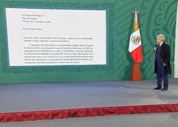 LÓPEZ OBRADOR LEE CARTA EN LA QUE PIDE DISCULPARSE A ESPAÑA POR LA CONQUISTA