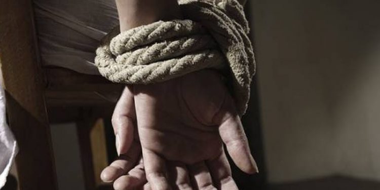 MUEREN CINCO SECUESTRADORES Y RESCATAN A SEIS VÍCTIMAS EN ORIENTE DE MÉXICO