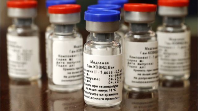 RUSIA MANDARÁ 24 MILLONES DE DOSIS DE LA VACUNA SPUTNIK V A MÉXICO