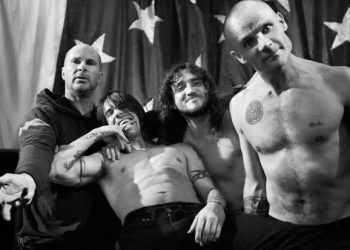 UN DÍA COMO HOY SE FUNDÓ LA BANDA RED HOT CHILLI PEPPERS