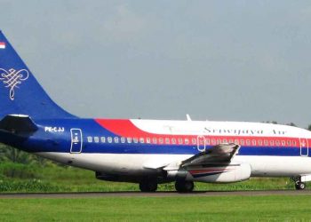 TERRIBLE ACCIDENTE, SE DESPLOMA AVIÓN CON 62 PERSONAS A BORDO EN INDONESIA