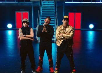 WISIN Y YANDEL, Y MANUEL TURIZO SE UNEN EN SU NUEVO SENCILLO «MALA COSTUMBRE»
