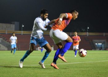 DOLOROSO DEBUT DE ‘LA OLA FUTBOLERA’ ANTE CORRECAMINOS