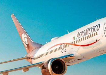 AEROMÉXICO DESPEDIRÁ A 374 SOBRECARGOS TRAS CAÍDA DEL 54,2 % DE PASAJEROS