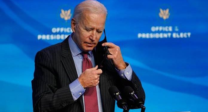 BIDEN CELEBRA QUE TRUMP NO VAYA A SU INVESTIDURA, PERO NO PIDE SU DESTITUCIÓN