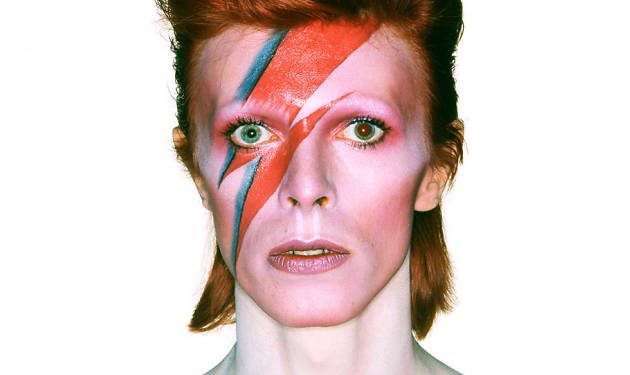 UN DÍA COMO HOY, NACE EL CANTANTE DAVID BOWIE
