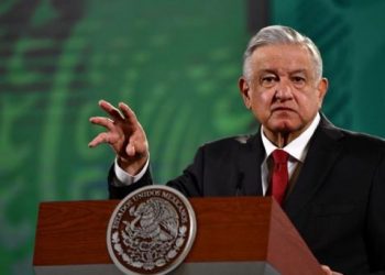 AMLO OFRECE ASILO POLÍTICO A JULIAN ASSANGE