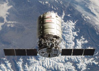 LA NAVE DE CARGA CYGNUS ABANDONA LA EEI PARA UNA MISIÓN ORBITAL