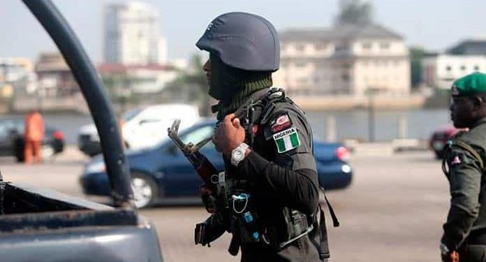 HOMBRES ARMADOS ATACAN UNA ESCUELA EN NIGERIA Y SECUESTRAN A 28 ESTUDIANTES