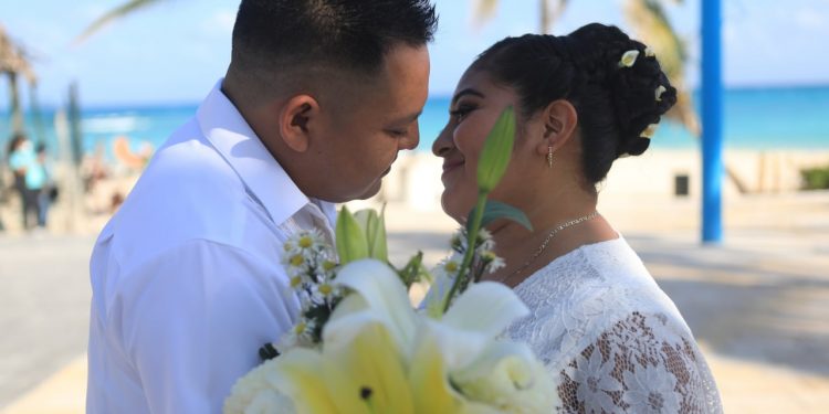 CONTINÚA LAS CELEBRACIONES DE LAS BODAS COLECTIVAS, EN SOLIDARIDAD