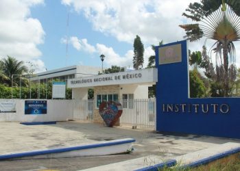 TEC DE FELIPE CARRILLO PUERTO LE ECHA MANO A LOS ALUMNOS