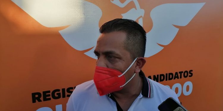 SE REGISTRA NAHÚM FUENTES COMO ASPIRANTE A LA CANDIDATURA A LA ALCALDÍA DE OTHÓN P. BLANCO