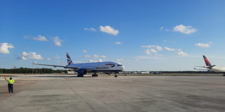 SE MANTIENE AEROPUERTO POR ARRIBA DE LAS 300 OPERACIONES