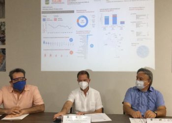 FIRMA CONVENIO AHT CON EL IAPQROO PARA TRABAJAR A FAVOR DE TULUM