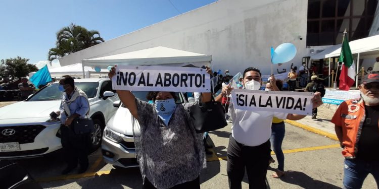 MIDEN FUERZAS GRUPOS PRO VIDA Y GRUPOS FEMINISTAS EN EL CONGRESO DEL ESTADO