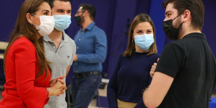 ESTRECHA GOBIERNO MUNICIPAL LAZOS CON JUVENTUD BENITOJUARENSE