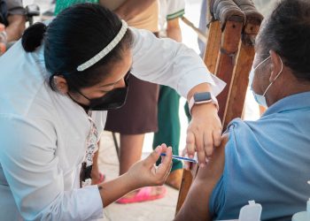 EN QUINTANA ROO SE HAN APLICADO 7 MIL 609 VACUNAS EN PERSONAS MAYORES DE 60 AÑOS DE EDAD