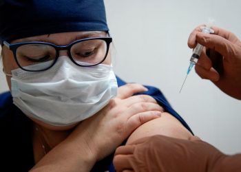 ESTE MARTES LLEGARÁN A YUCATÁN MÁS VACUNAS CONTRA EL COVID19 PARA PERSONAL DE SALUD DE PRIMERA LÍNEA Y ADULTOS MAYORES