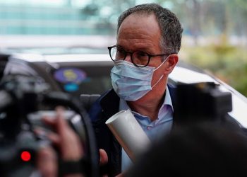LA OMS DESCUBRE QUE VIRUS ESTABA MÁS EXTENDIDO EN WUHAN, SEGÚN CNN
