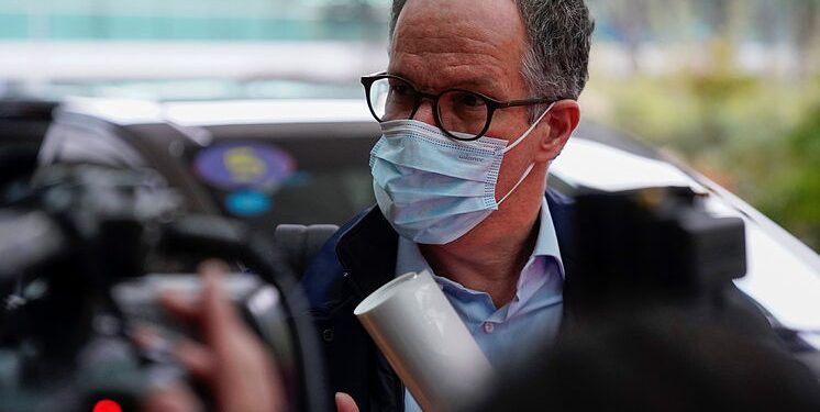 LA OMS DESCUBRE QUE VIRUS ESTABA MÁS EXTENDIDO EN WUHAN, SEGÚN CNN