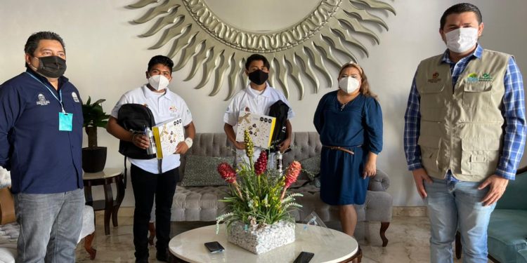 ESTUDIANTES BUSCAN RESCATAR LA MEDICINA TRADICIONAL MAYA