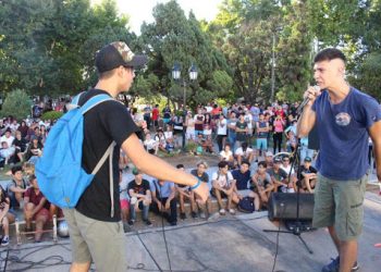 BUSCAN RAPEROS “FREESTYLES” APOYO PARA PRÁCTICA DE SUS ACTIVIDADES