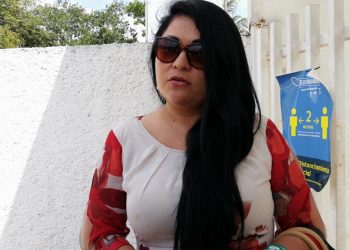 A PUERTA CERRADA REUNIÓN ENTRE EL AUTORIDADES ESTATALES Y FEMINISTAS