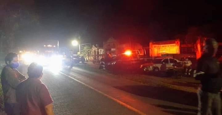 CANSADOS DE LA DELINCUENCIA, CIUDADANOS BLOQUEAN CARRETERA MÉRIDA- CHETUMAL