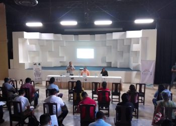 LLEVA IAPQROO CURSO DE “SIETE HÁBITOS DE LA GENTE ALTAMENTE EFICIENTE” A HOTELEROS