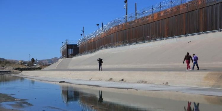 RECUPERAN EL CUERPO DE UNA MUJER VENEZOLANA EN AGUAS DEL RÍO BRAVO