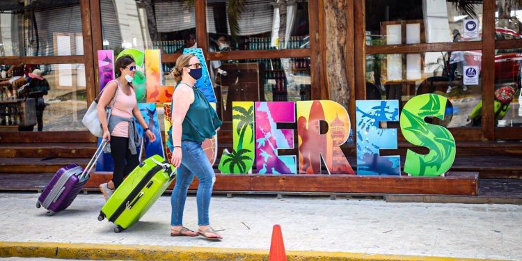 INVITA GOBIERNO DE ISLA MUJERES A LA JORNADA DE CAPACITACIÓN ESTATAL PARA EL PERSONAL DE LÍNEA Y PRESTADORES DE SERVICIOS TURÍSTICOS