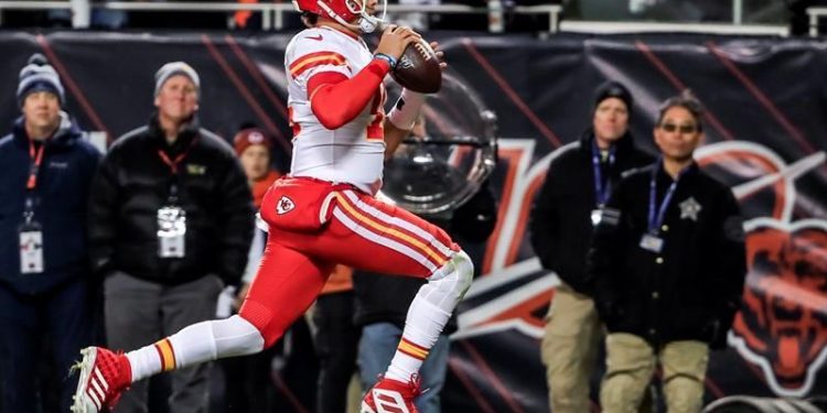 LOS CHIEFS DE MAHOMES Y LOS BUCCANEERS DE BRADY VIVEN YA UNA FINAL HISTÓRICA