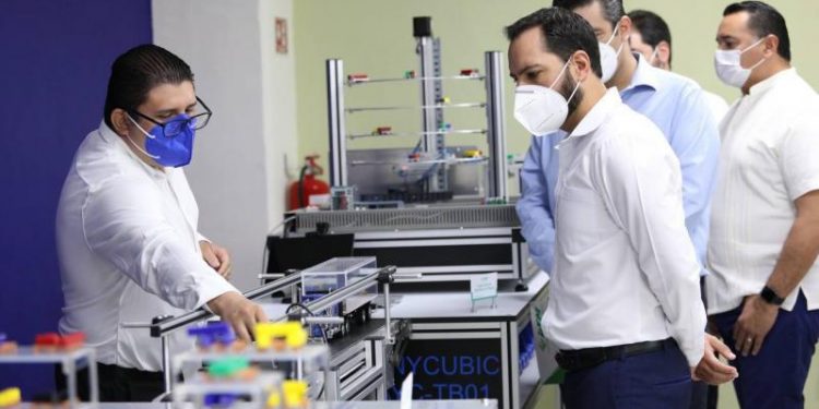FORTALECEN CAPACIDADES TECNOLÓGICAS DE JÓVENES YUCATECOS CON NUEVOS LABORATORIOS
