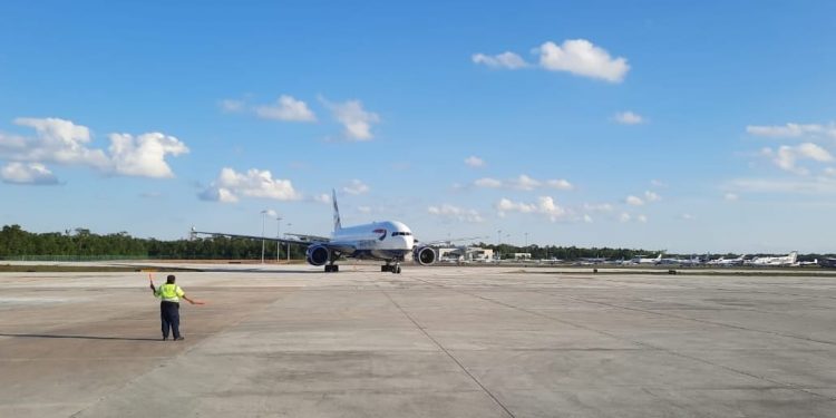 EL AEROPUERTO DE CANCÚN TIENE PROGRAMADOS 353 VUELOS ESTE VIERNES