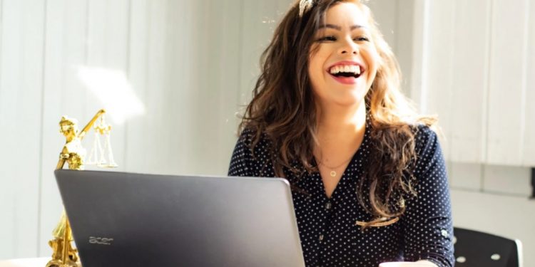 EL INSTITUTO QUINTANARROENSE DE LA MUJER FOMENTA BUENAS PRÁCTICAS EMPRESARIALES PARA MUJERES