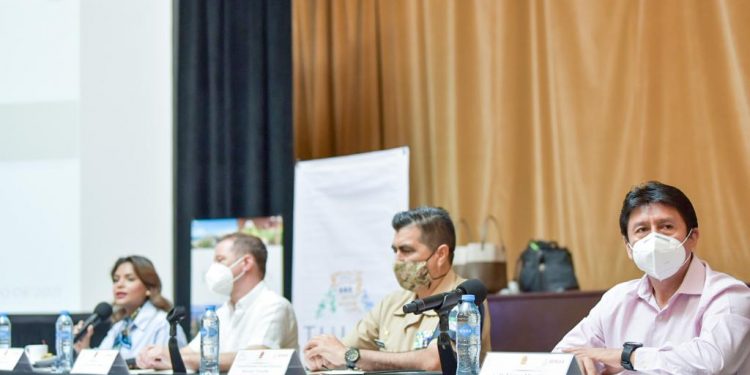 COORDINAN AUTORIDADES ESFUERZOS PARA COMBATIR AL SARGAZO