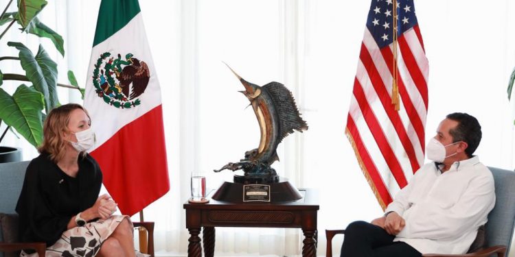 CONSULADO DE ESTADOS UNIDOS DESTACA LAS MEDIDAS DEL GOBIERNO DE QUINTANA ROO PARA PROTEGER LA SALUD DE LOS VIAJEROS