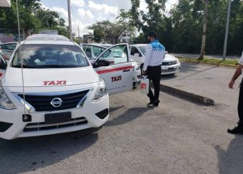 POLICÍAS DETENDRÁN A CHOFERES DE TAXIS Y COMBIS QUE AGREDAN A INSPECTORES DEL IMOVEQROO