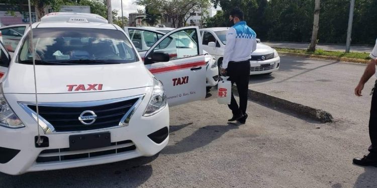 POLICÍAS DETENDRÁN A CHOFERES DE TAXIS Y COMBIS QUE AGREDAN A INSPECTORES DEL IMOVEQROO